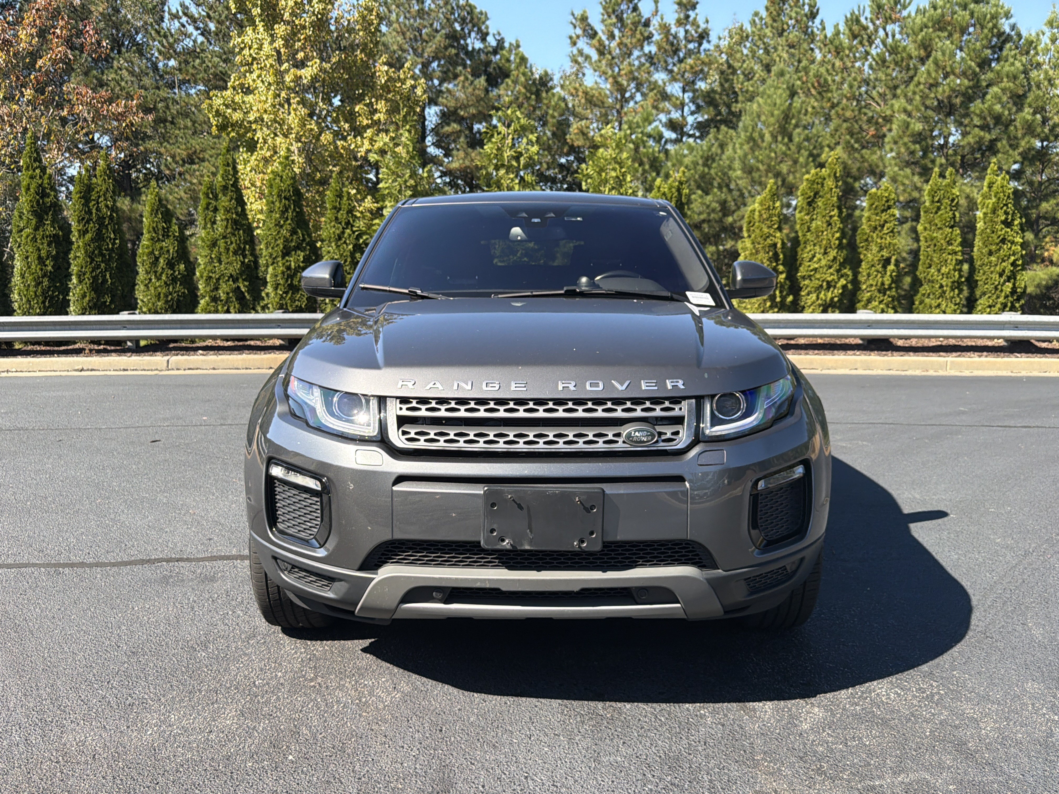 Used 2019 Land Rover Range Rover Evoque SE AWD/4WD image 9