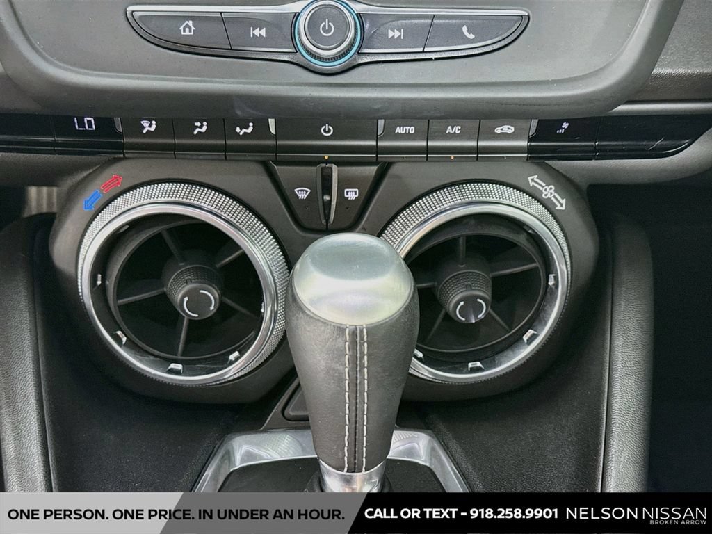 Used 2019 Chevrolet Camaro LT RWD image 15