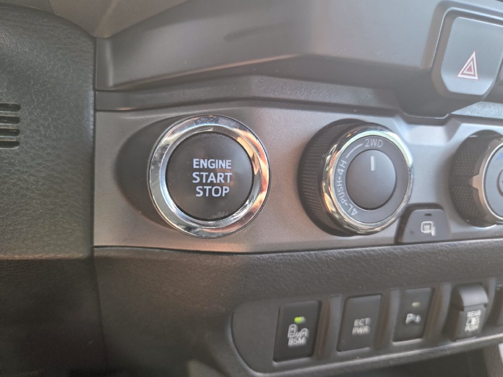 Certified 2023 Toyota Tacoma TRD Off-Road w/ TRD Premium Off Road Package AWD/4WD image 20