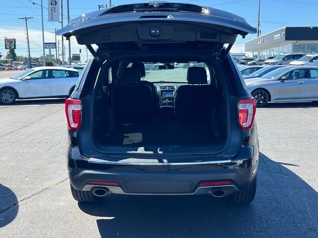 Used 2019 Ford Explorer Limited w/ Ford Safe & Smart Package AWD/4WD image 12