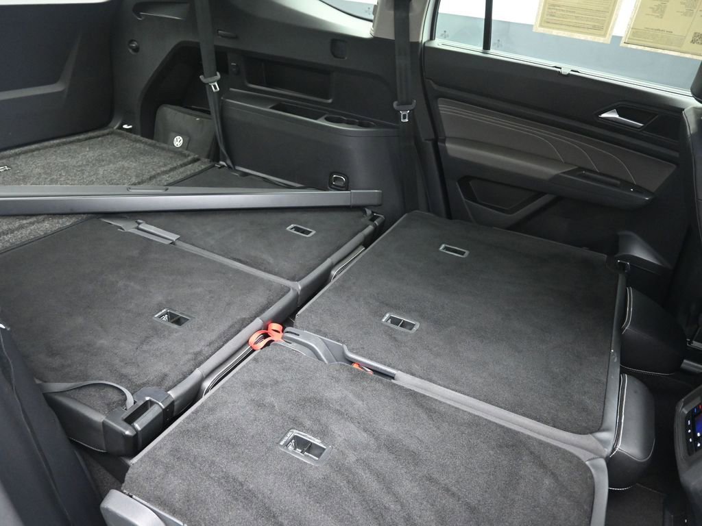 Used 2023 Volkswagen Atlas SE image 26