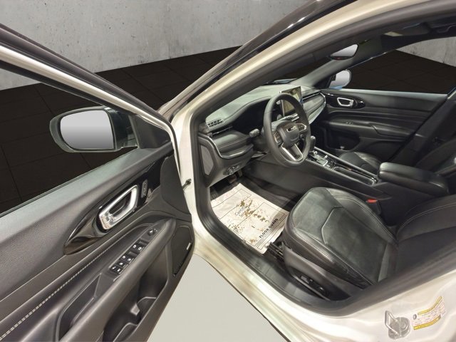 Used 2023 Jeep Compass High Altitude image 9