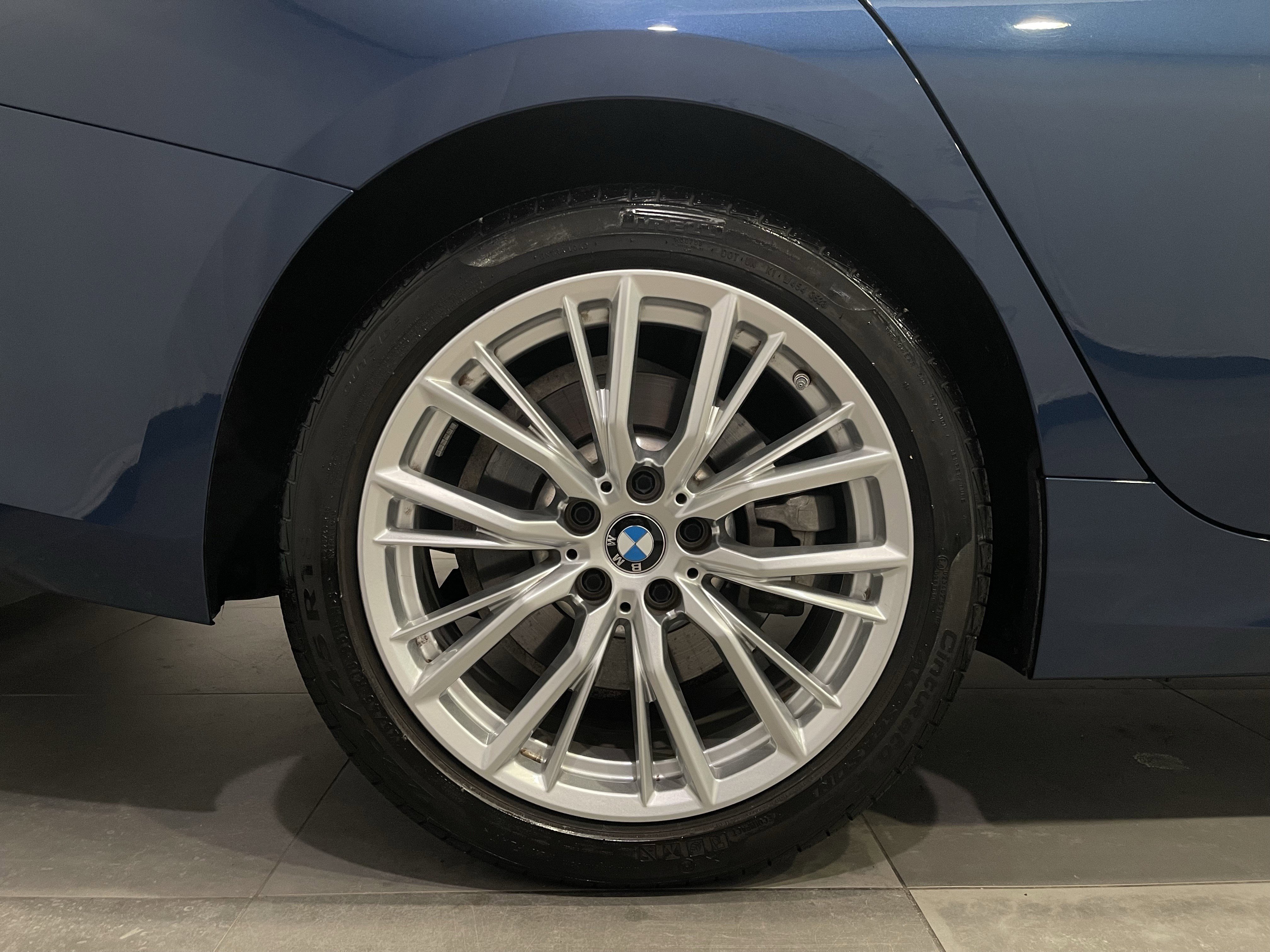 Certified 2024 BMW 330i xDrive Sedan w/ Premium Package image 9