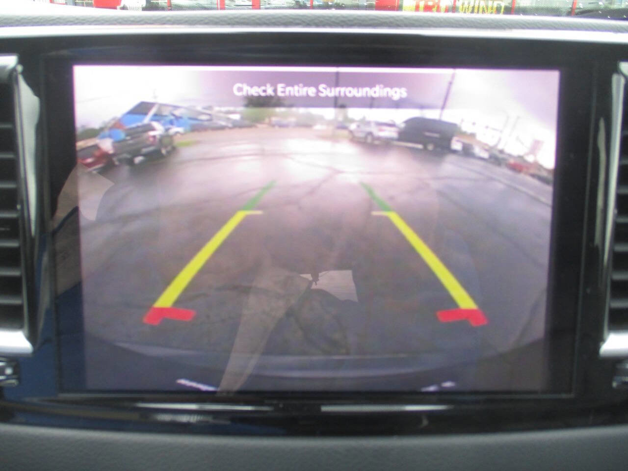 Used 2023 Chrysler Pacifica Touring-L FWD image 32