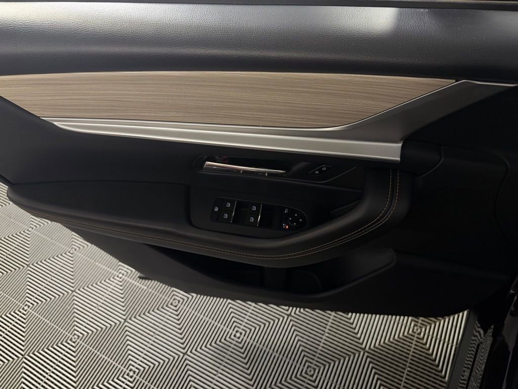 Used 2024 MAZDA CX-90 3.3 Turbo w/ Premium Package AWD/4WD image 26