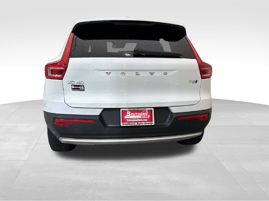 Used 2019 Volvo XC40 T5 Momentum AWD/4WD image 4