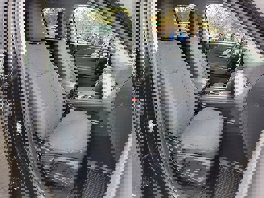 Used 2025 Ford Explorer Active image 17