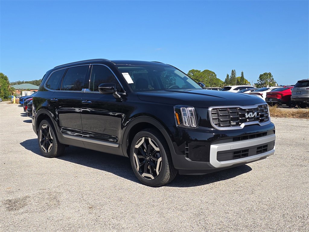 New 2025 Kia Telluride S image 2