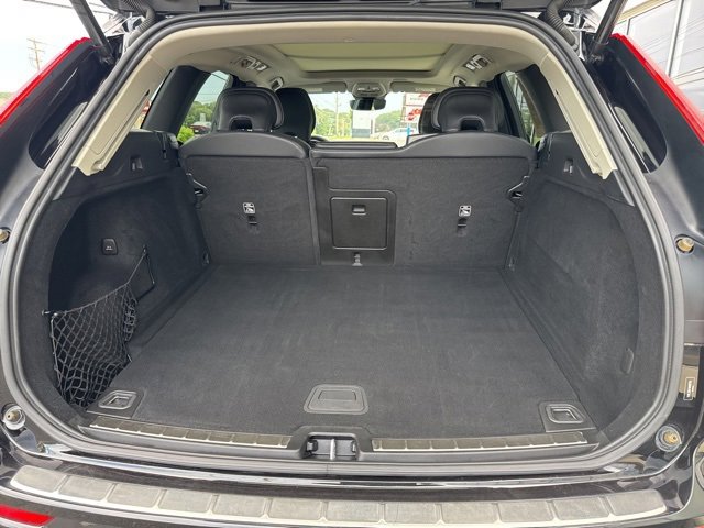 Certified 2022 Volvo XC60 B5 Momentum w/ Advanced Package image 12