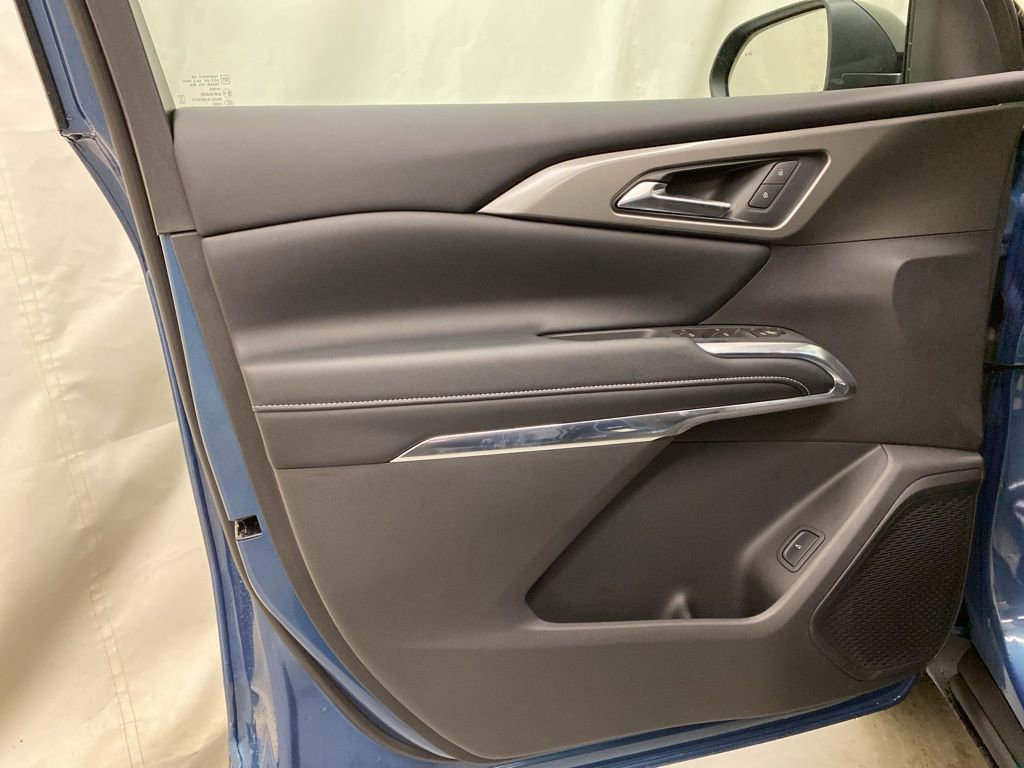 New 2026 Chevrolet Traverse LT w/ Sun and Wheel Package AWD/4WD image 10