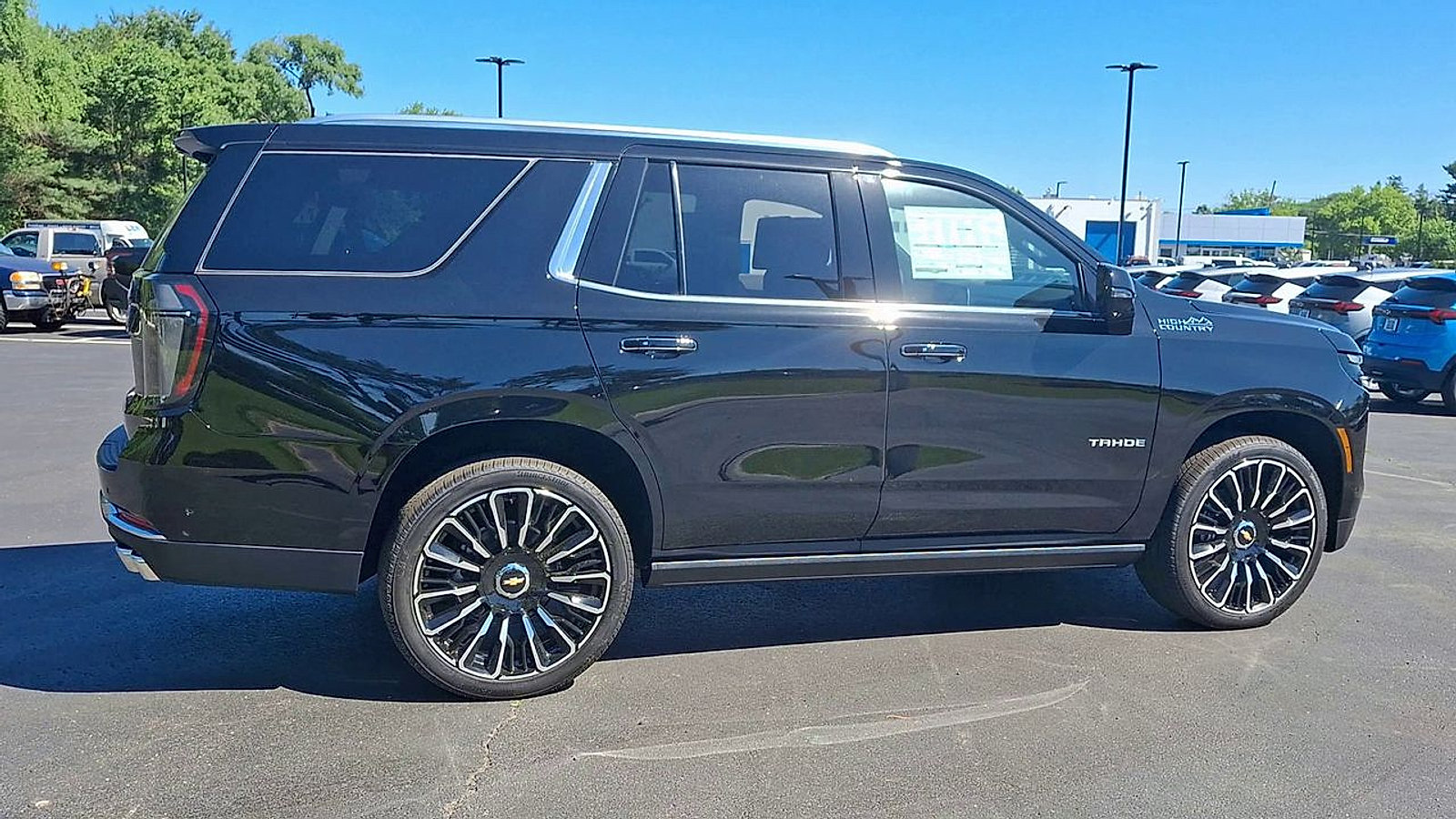 New 2026 Chevrolet Tahoe High Country AWD/4WD image 3