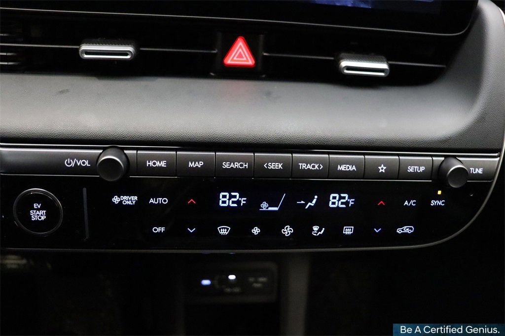 Used 2025 Hyundai Ioniq 5 SEL image 16