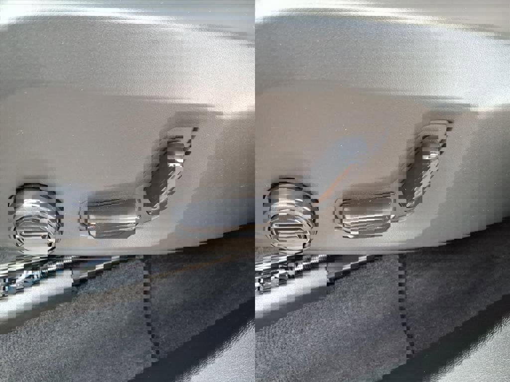 New 2026 Volvo XC60 B5 Plus w/ Protection Package Premier image 13