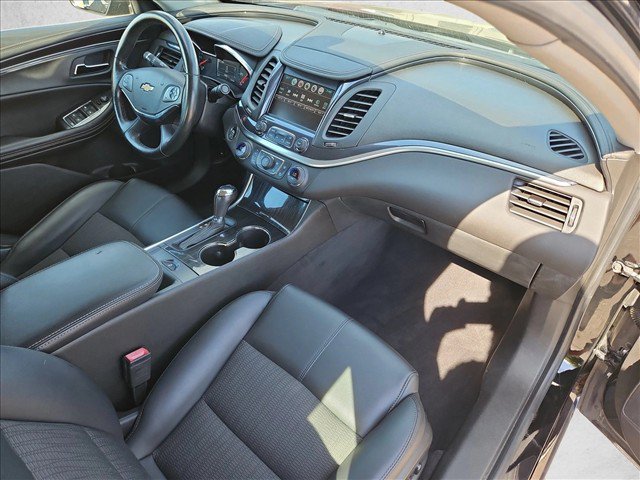 Used 2018 Chevrolet Impala LT FWD image 22
