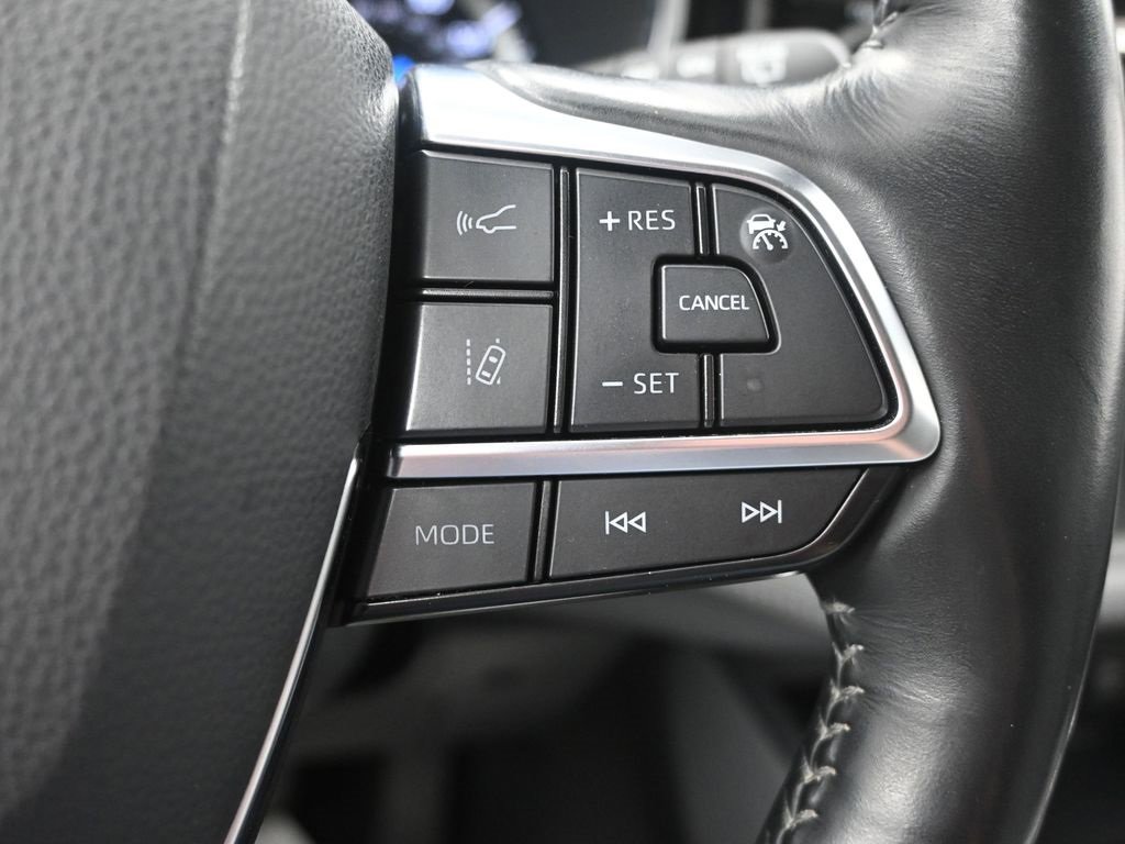 Used 2021 Toyota Highlander Limited image 26