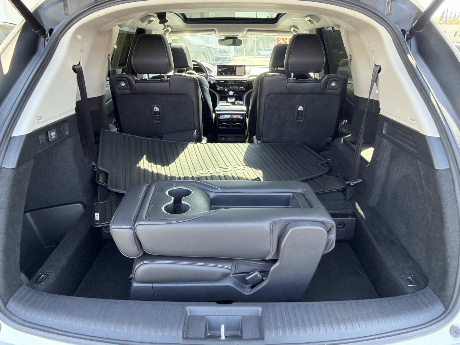 Used 2023 Acura MDX w/ Technology Package AWD/4WD image 5