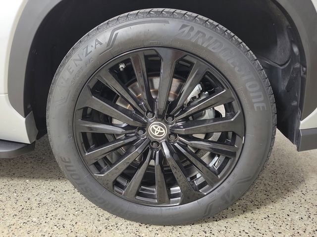 Used 2023 Toyota Highlander XSE image 8