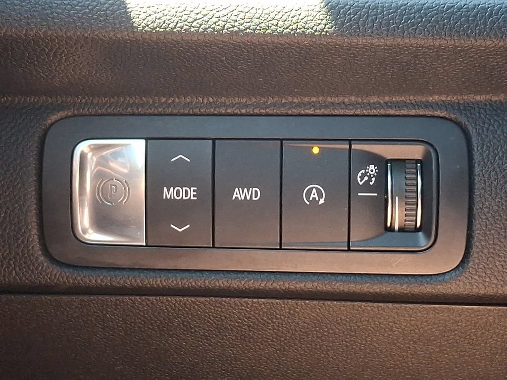 Used 2024 Chevrolet Traverse LT AWD/4WD image 27