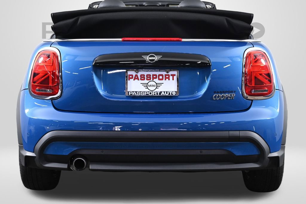 Certified 2024 MINI Cooper image 9