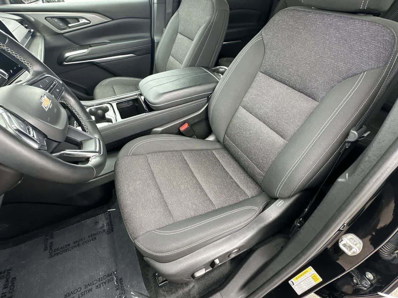 Used 2024 Chevrolet Traverse LT AWD/4WD image 16