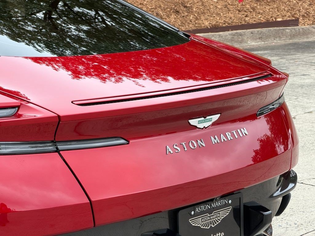 Used 2025 Aston Martin DB12 Coupe RWD image 9