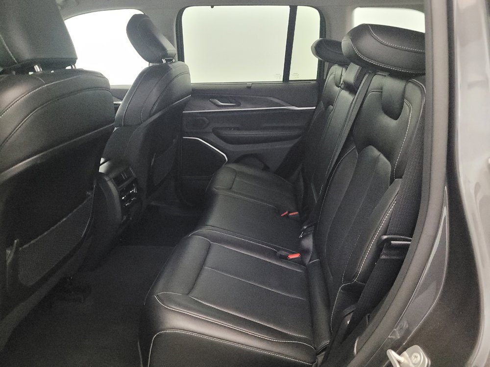 Used 2022 Jeep Grand Cherokee Limited 4xe w/ Luxury Tech Group II AWD/4WD image 18