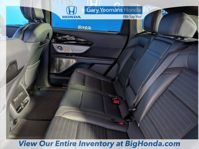 Used 2024 Lincoln Nautilus Reserve w/ Equipment Group 203A AWD/4WD image 18