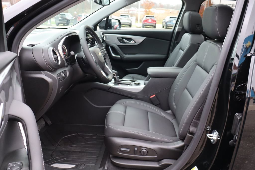 New 2026 Chevrolet Blazer LT w/ LPO, Floor Liner Package image 9