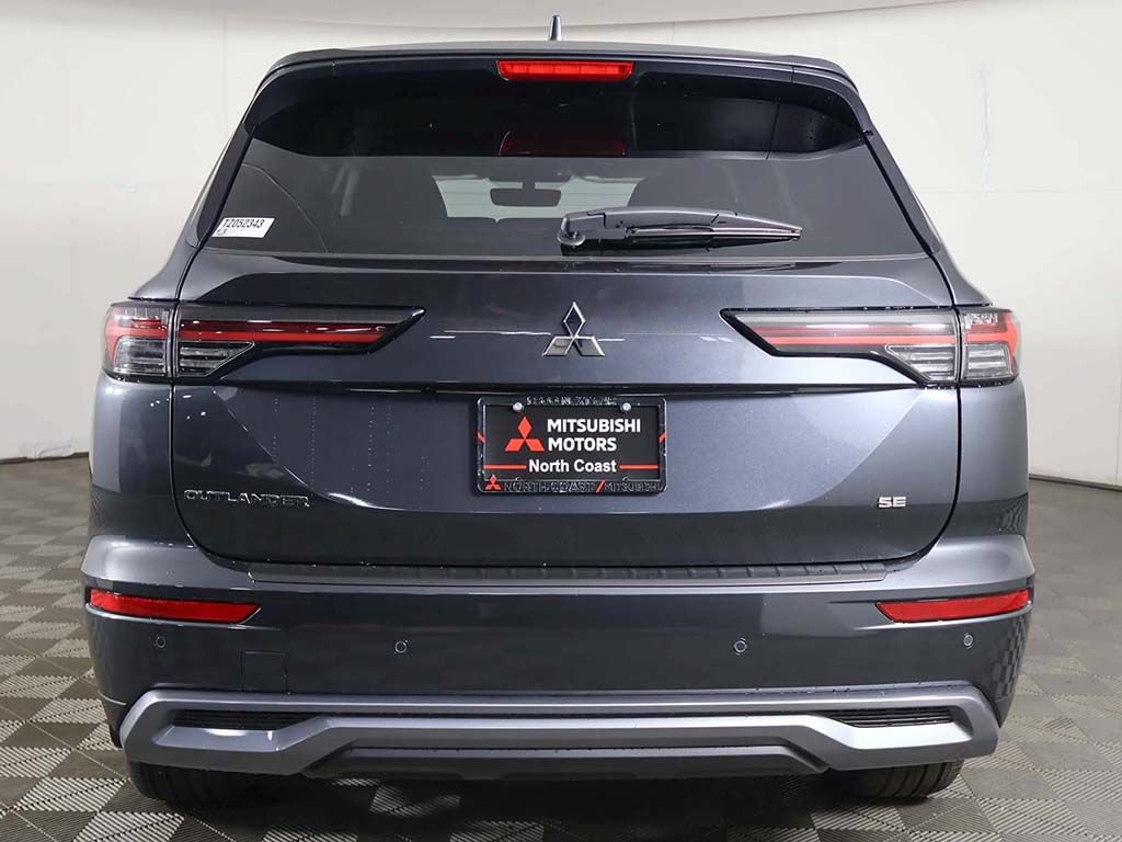 New 2026 Mitsubishi Outlander SE FWD image 13