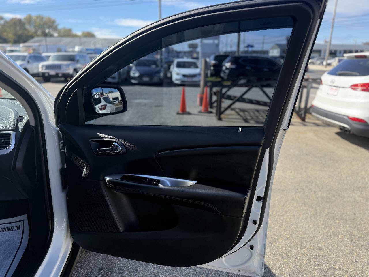 Used 2014 Dodge Journey SXT image 12