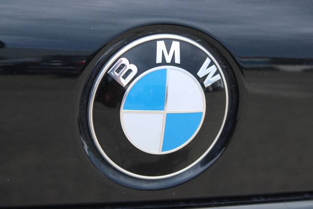 Used 2022 BMW 750i xDrive w/ M Sport Package AWD/4WD image 7