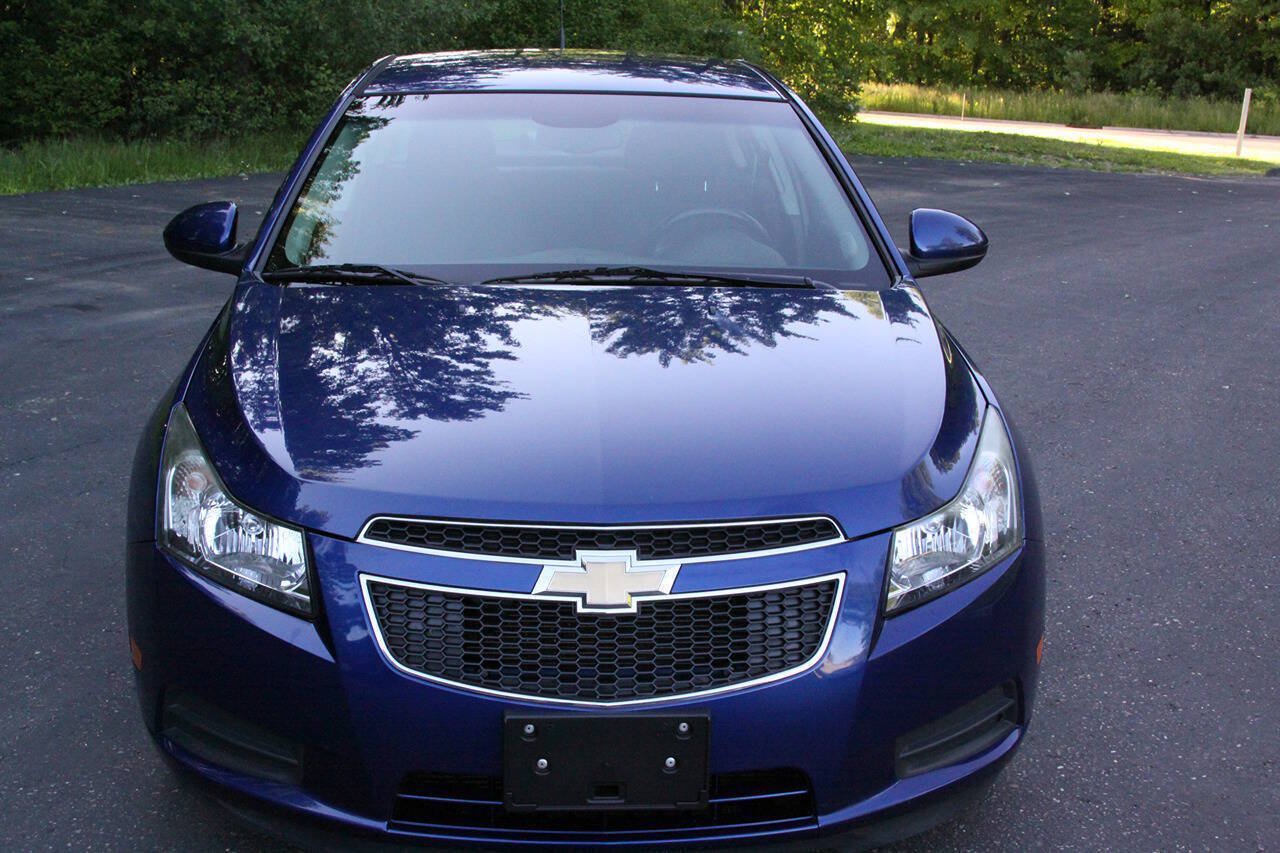 Used 2012 Chevrolet Cruze LT FWD image 2