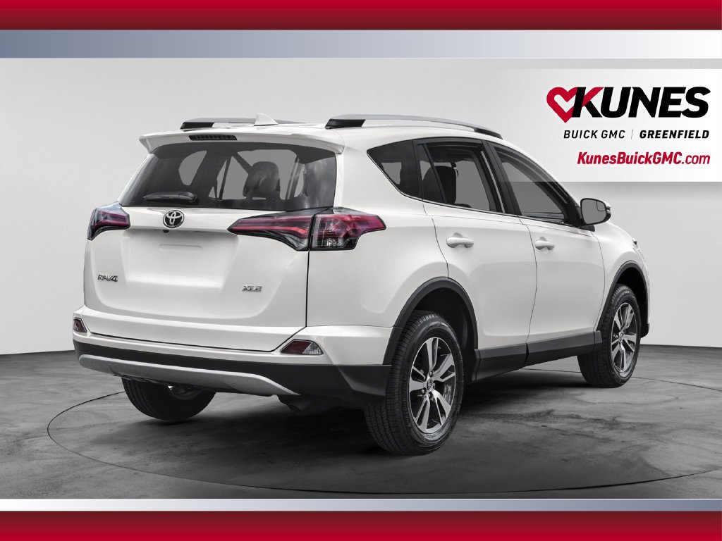 Used 2018 Toyota RAV4 XLE w/ Plus Extra Value Package AWD/4WD image 4