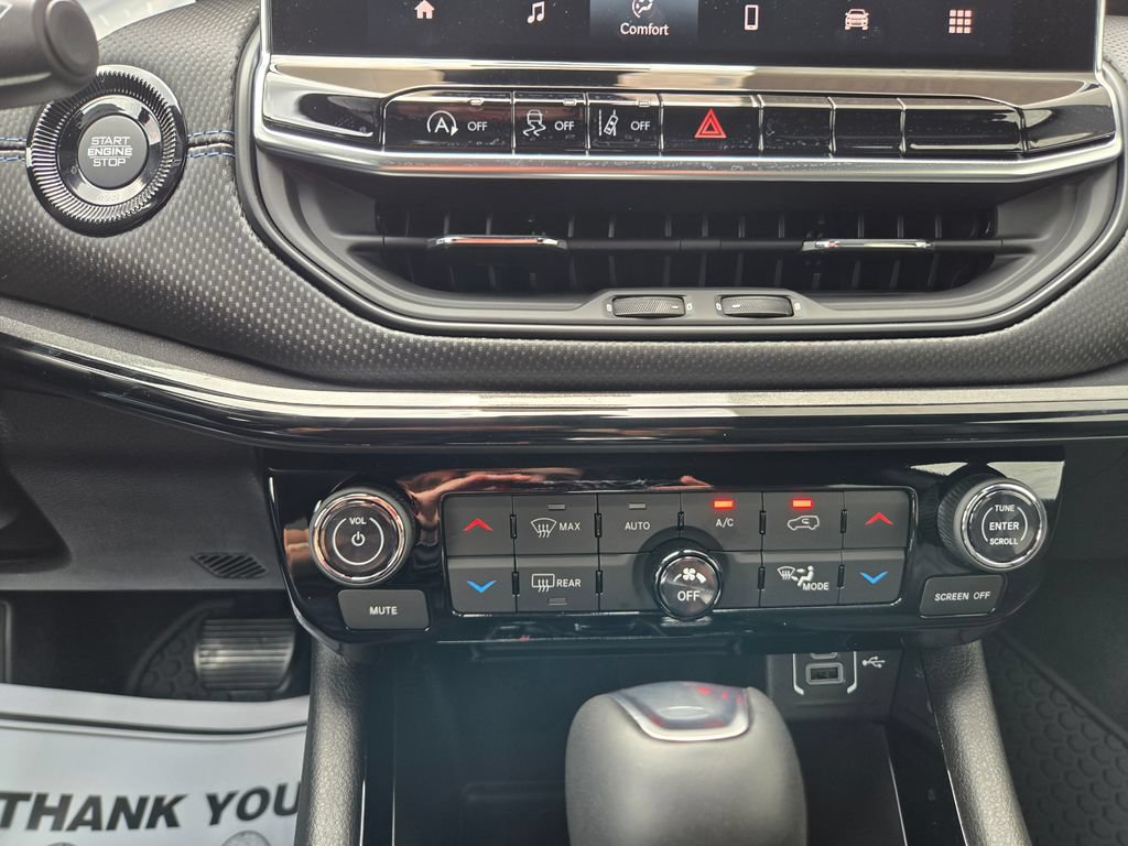 New 2026 Jeep Compass Latitude AWD/4WD image 26