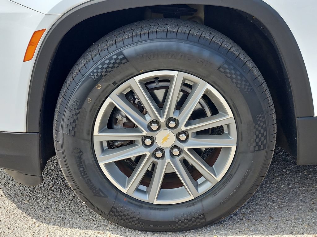 Used 2023 Chevrolet Traverse LT AWD/4WD image 9