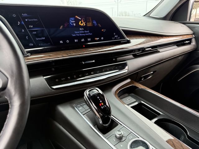 Used 2024 Cadillac Escalade Sport Platinum w/ LPO, ONYX Package image 15