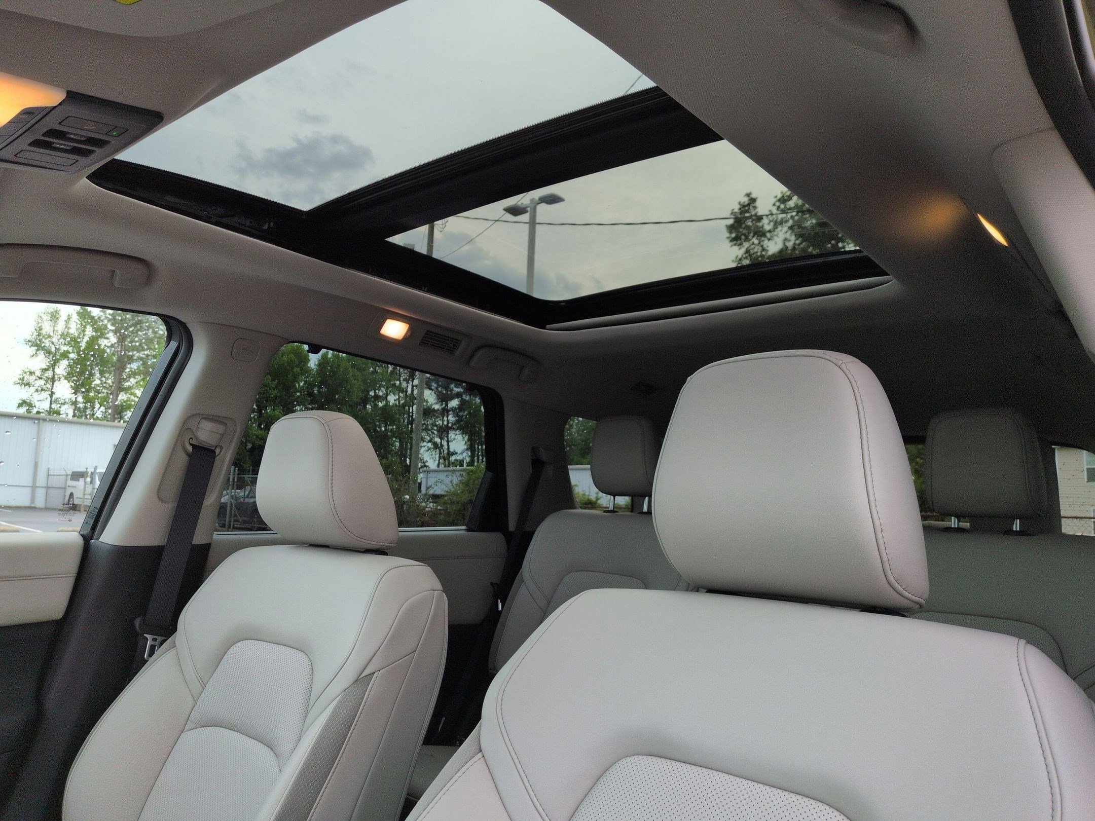 New 2026 Nissan Pathfinder SL w/ SL Premium Package AWD/4WD image 28