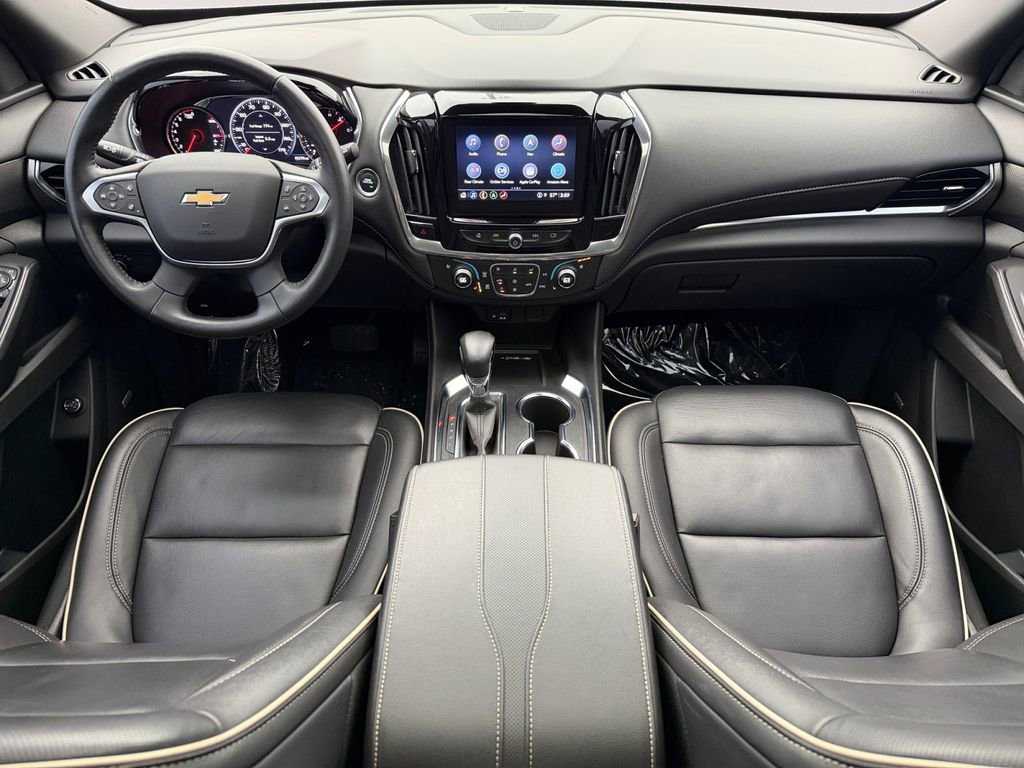 Used 2022 Chevrolet Traverse Premier image 16