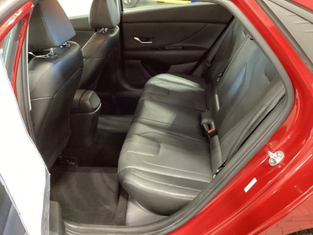 Used 2023 Hyundai Elantra Limited w/ Cargo Package image 19