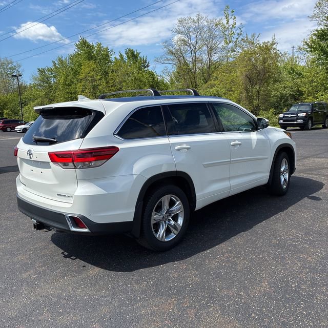 Used 2019 Toyota Highlander Limited AWD/4WD image 10
