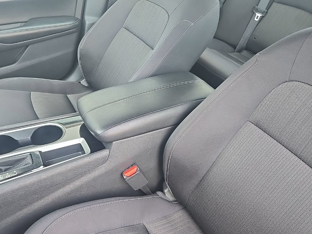 Used 2024 Nissan Altima 2.5 SV FWD image 28