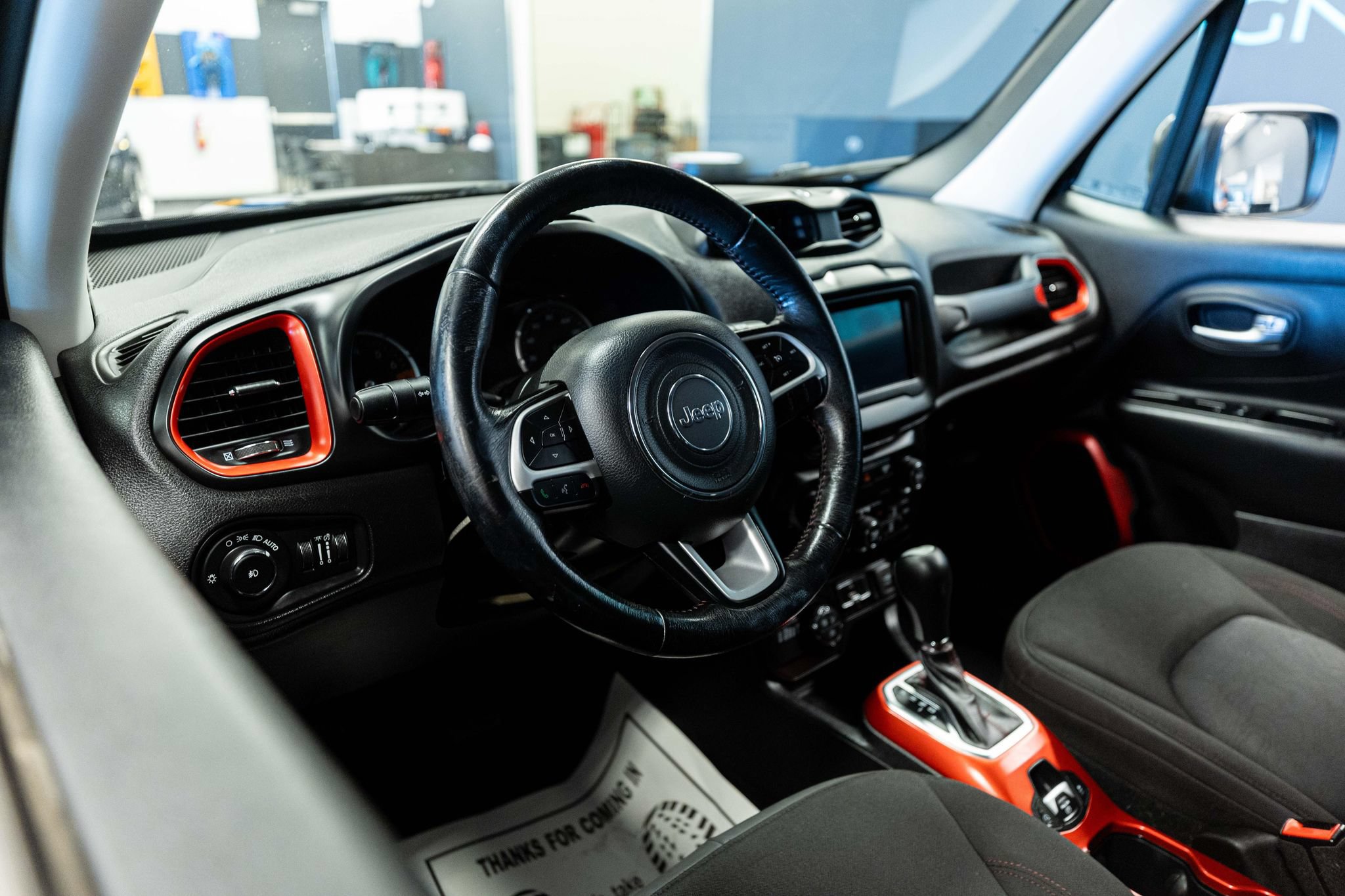 Used 2019 Jeep Renegade Trailhawk w/ Cold Weather Group II AWD/4WD image 10