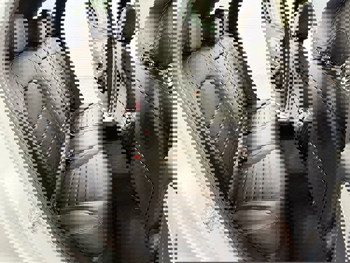 Used 2020 Mercedes-Benz GLC 300 4MATIC image 14