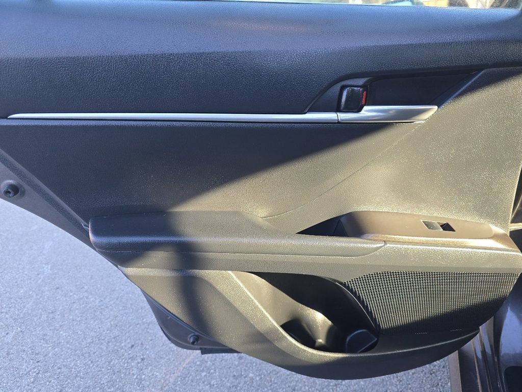 Used 2023 Toyota Camry LE image 27