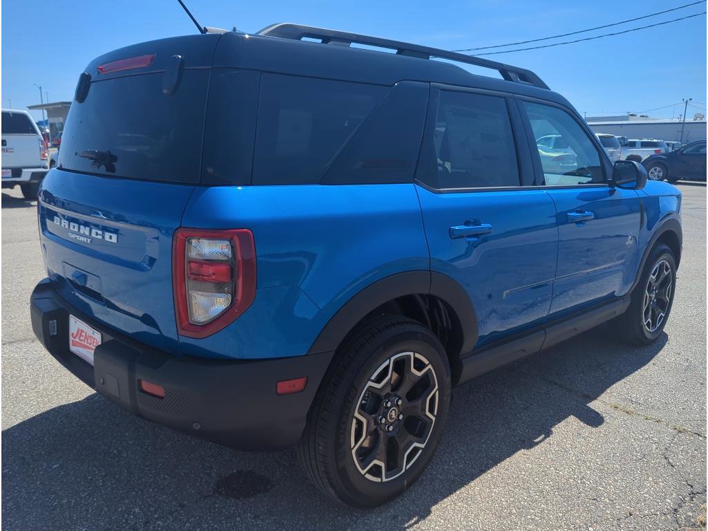 New 2025 Ford Bronco Sport Outer Banks image 7