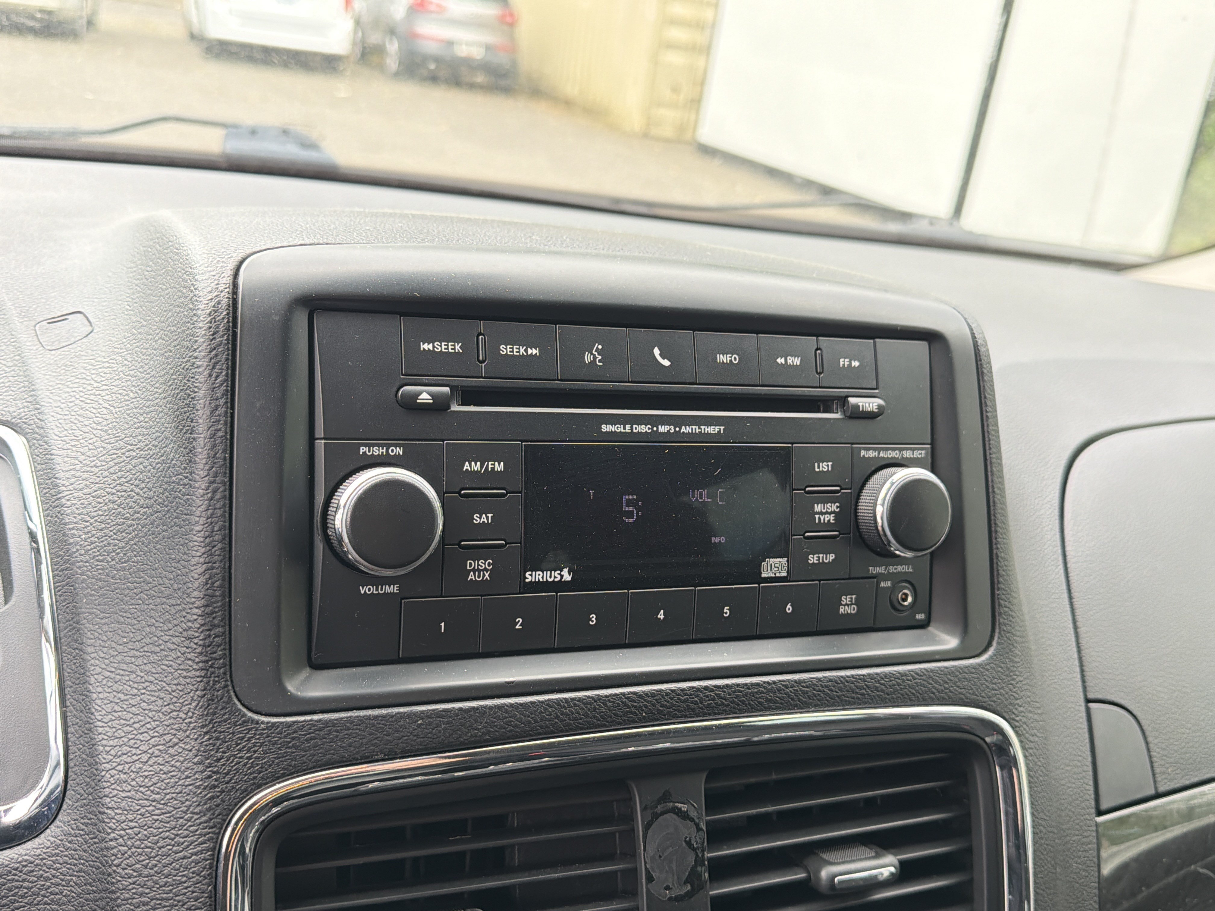 Used 2019 Dodge Grand Caravan w/ UConnect Hands-Free Group FWD image 21