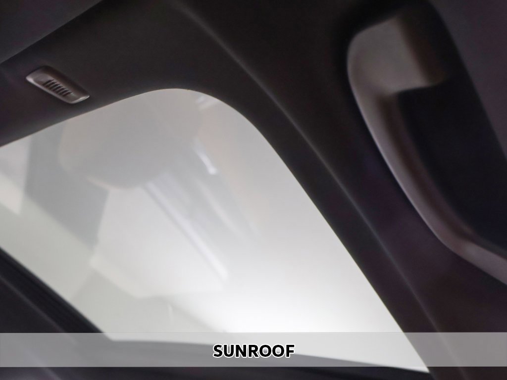 Used 2023 BMW M550i xDrive w/ Shadowloine Package image 4