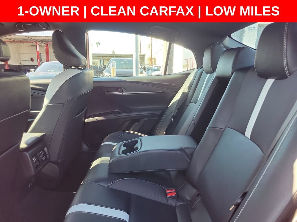 Used 2025 Toyota Camry SE FWD image 15