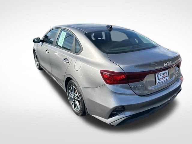 Used 2023 Kia Forte LXS image 4