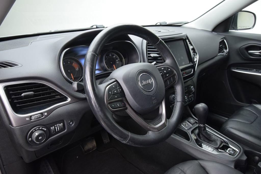 Used 2019 Jeep Cherokee Limited image 17